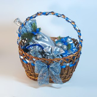 Новогодняя корзинка "Зимний танец"