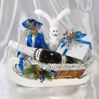 Зимние саночки с подарками
