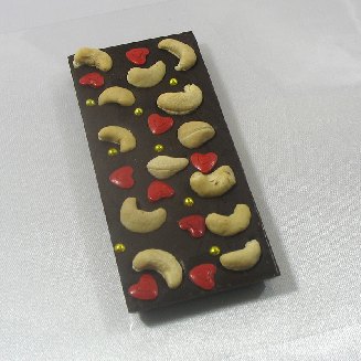 Шоколадная плитка с кешью