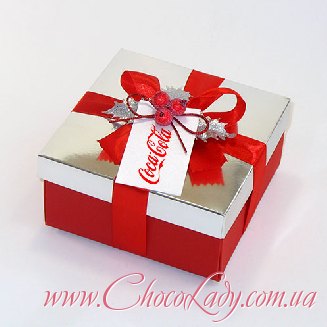 Коробка с конфетами на новый год