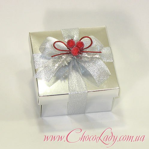 корзина с конфетами на 8 марта самим