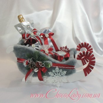 Копоративний подарунок до нового року 2025 "Санки з новорічними подарунками": Копоративний подарунок до нового року 2025 "Санки з новорічними подарунками":